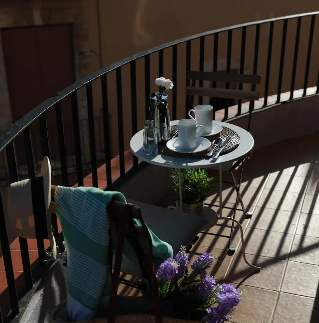 El Faro Apartaments Suites - Placa De La Font Tarragona 0*,  Spain